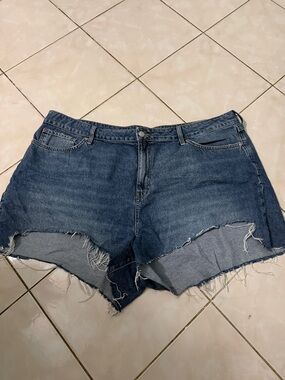 Forever 21 Distressed Dark Blue High-Rise Denim Shorts